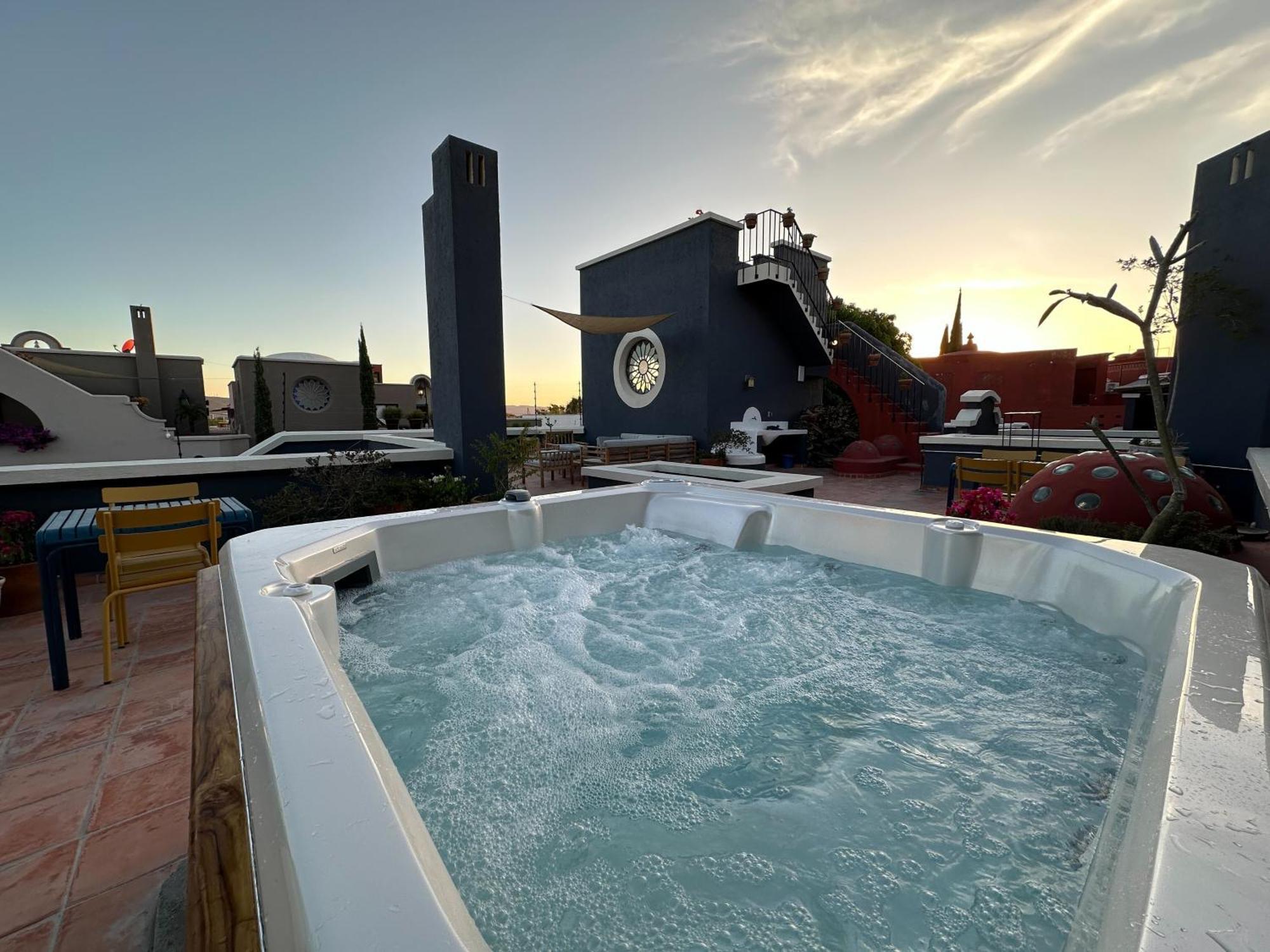 Rooftop Jacuzzi! Country-Style 4 Bedroom Cottage San Miguel de Allende Exterior foto